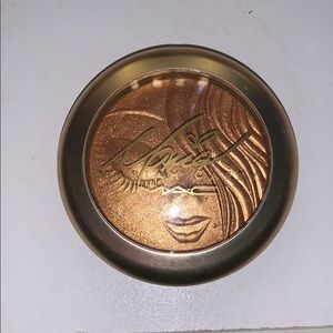 Mariah Carey X MAC Cosmetics